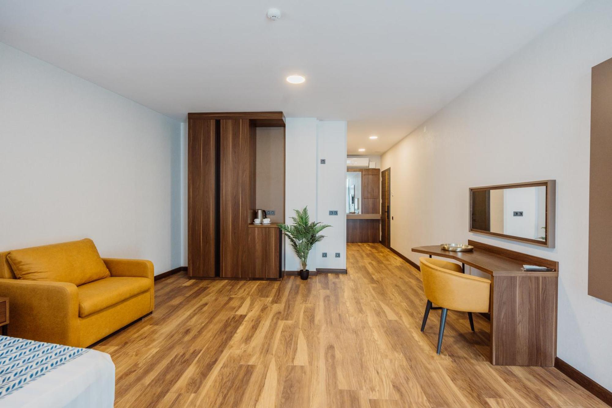 Otel Navi Batum