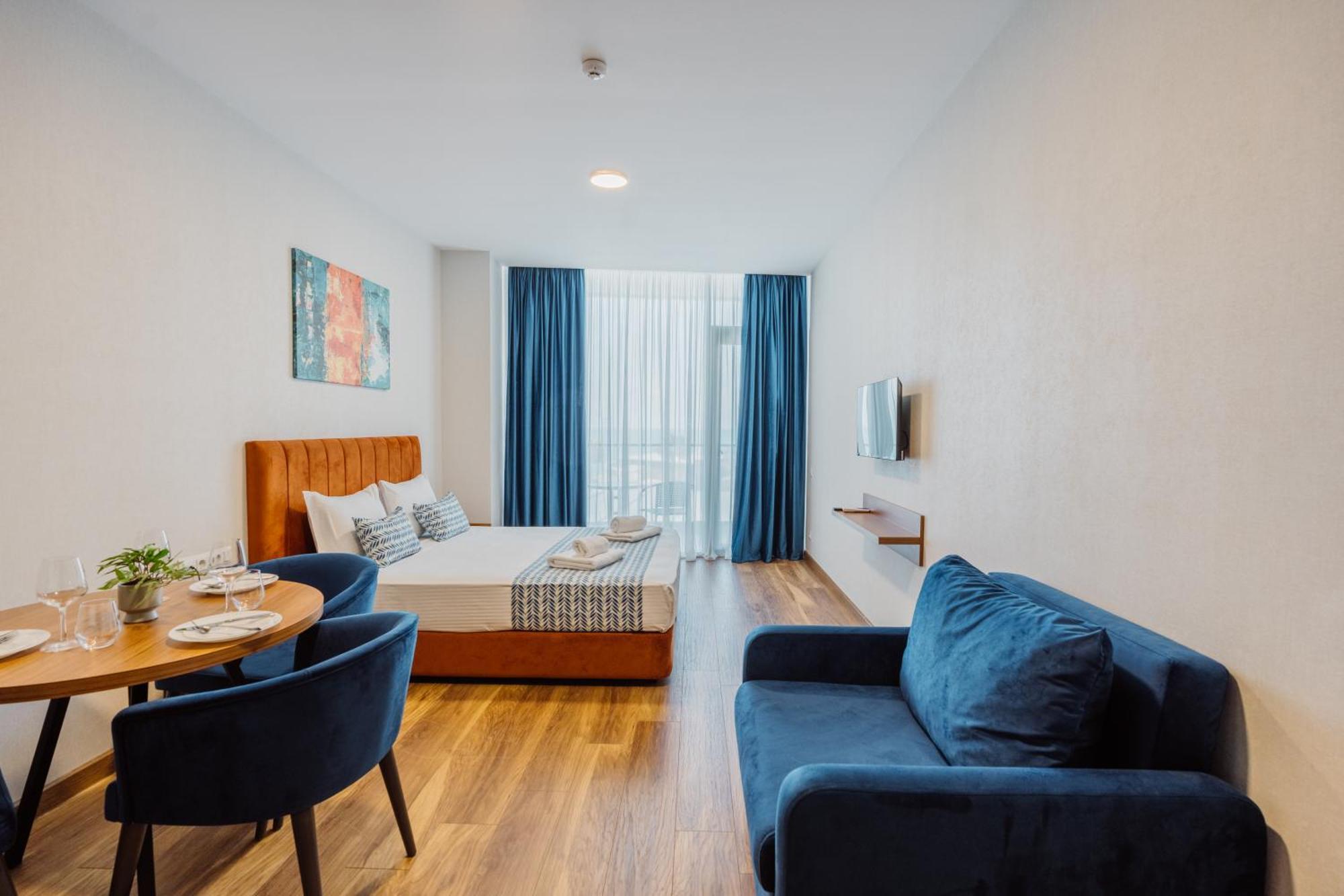 Navi Otel 4*